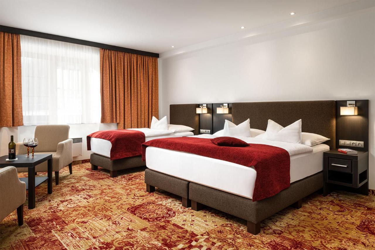 Ludvíkov Hotel Singer מראה חיצוני תמונה