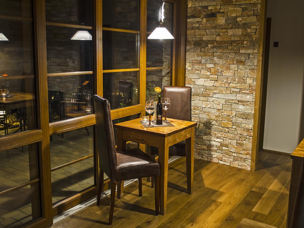 Ludvíkov Hotel Singer מראה חיצוני תמונה