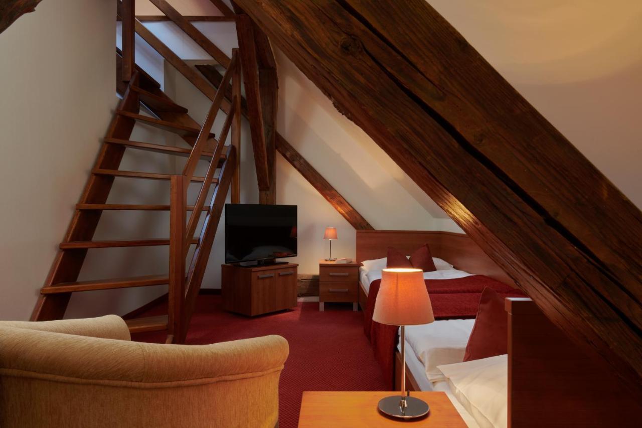 Ludvíkov Hotel Singer מראה חיצוני תמונה